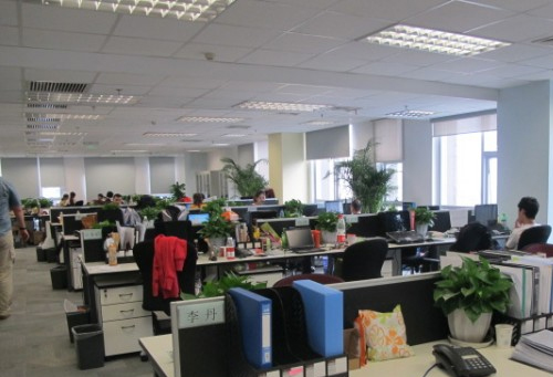 25公斤地坪漆價(jià)格一桶，你了解多少？## 地坪漆價(jià)格影響因素:地坪漆